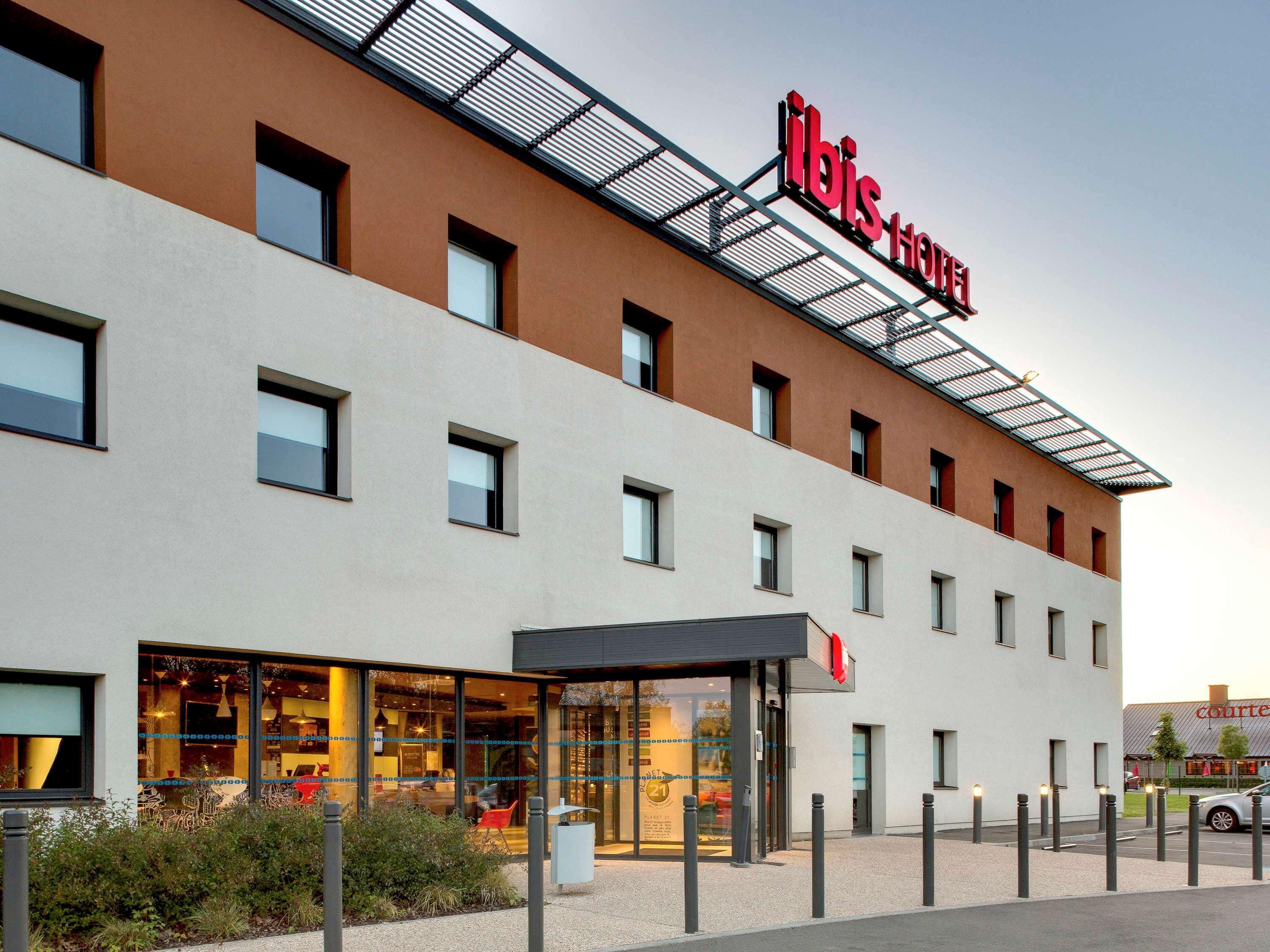 Hotel Ibis Montceau Les Mines Exteriér fotografie