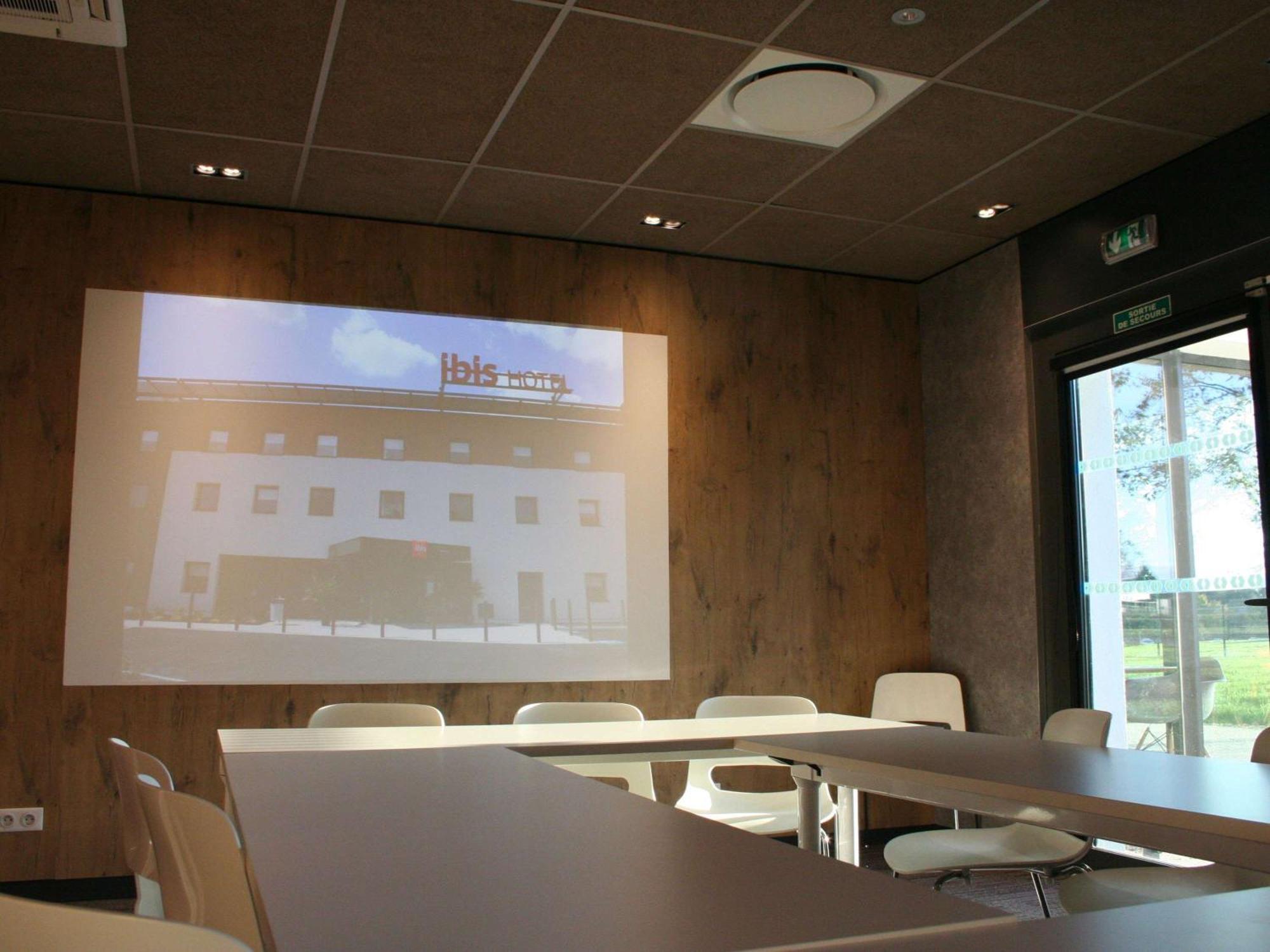 Hotel Ibis Montceau Les Mines Exteriér fotografie