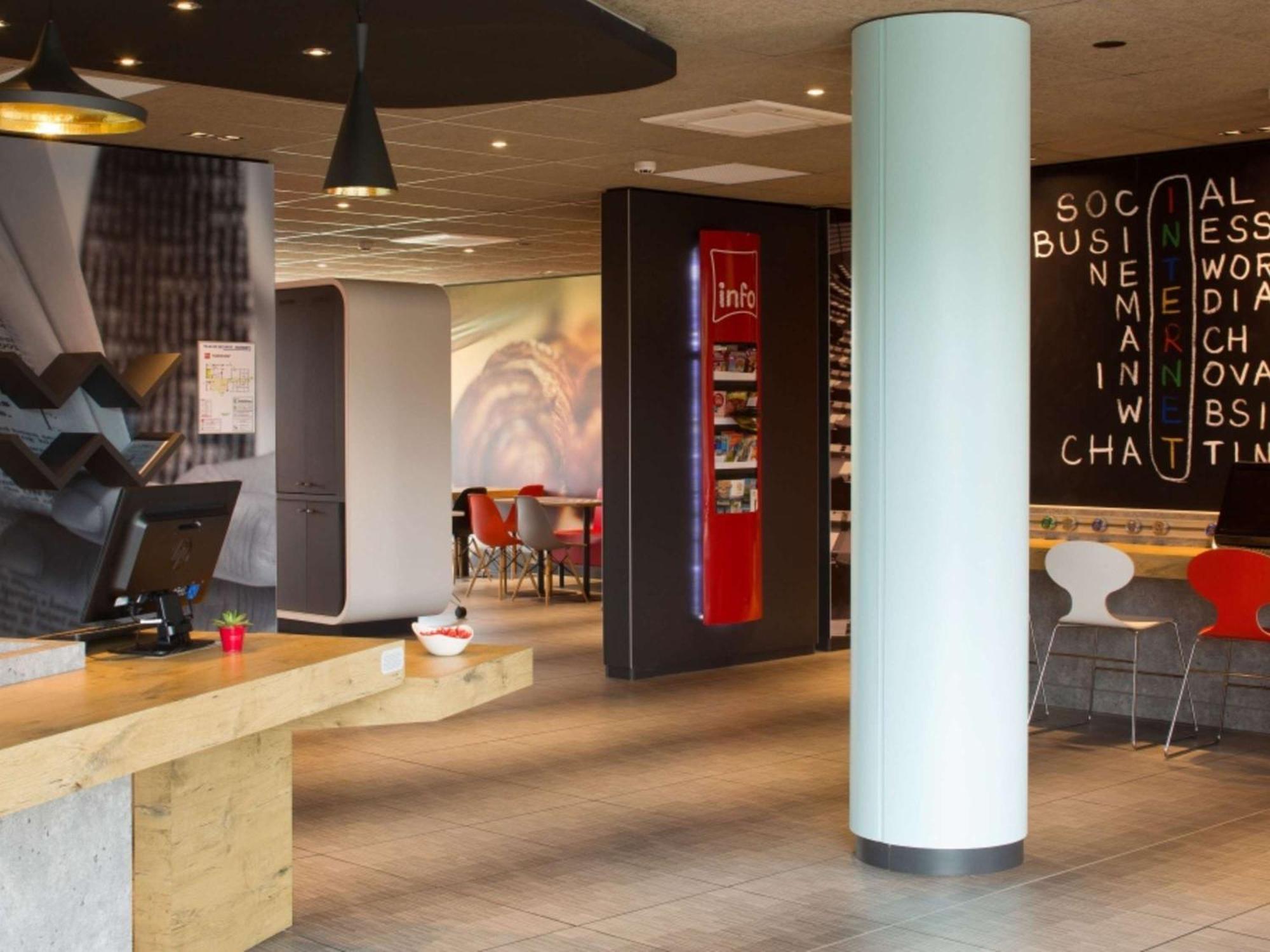 Hotel Ibis Montceau Les Mines Exteriér fotografie